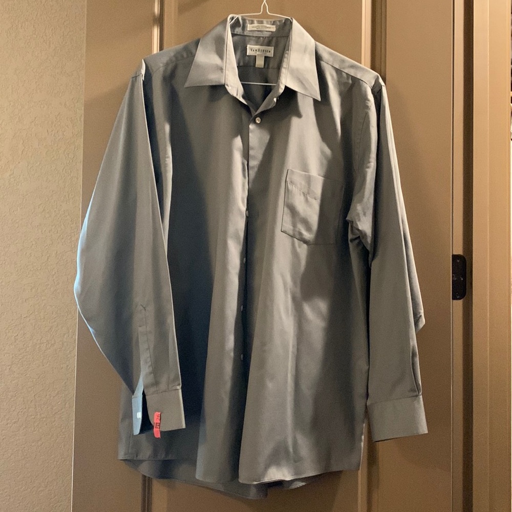 Van Heusen Lux Sateen Dress Shirt, size 17, 34/35, XL